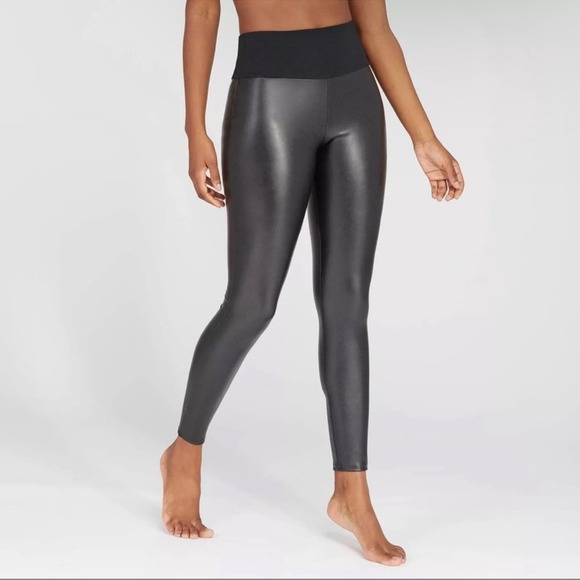 ASSETS by SPANX All Over Faux Leather Leggings Size Small - Picture 2 of 10